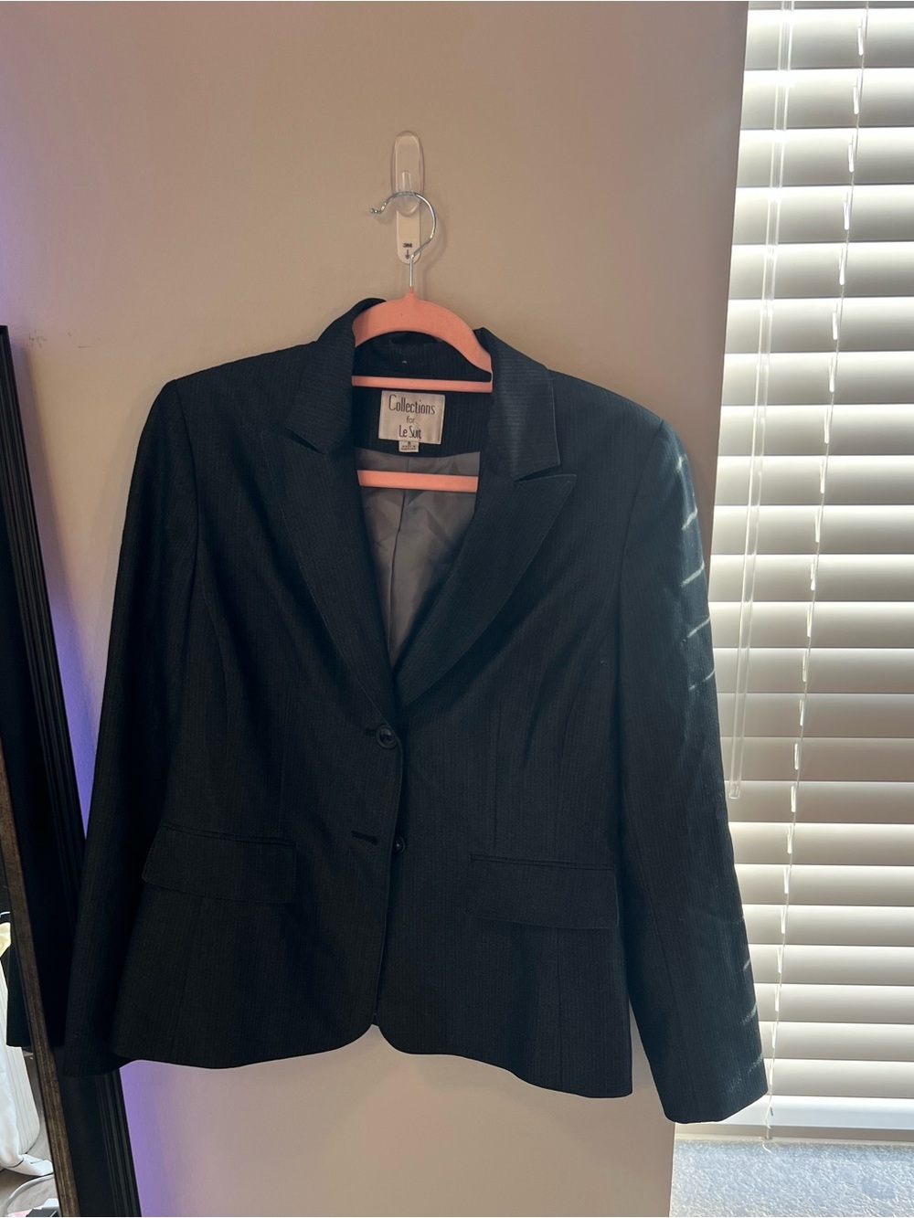 Le Suit Collection Pinstripe Suit Blazer – Size 8